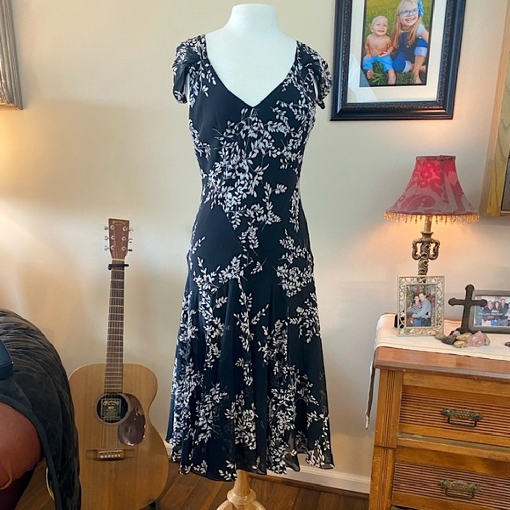 👉🏼EUC Vintage 90s Jones Wear black & white, chiffon floral summer dress sz 12